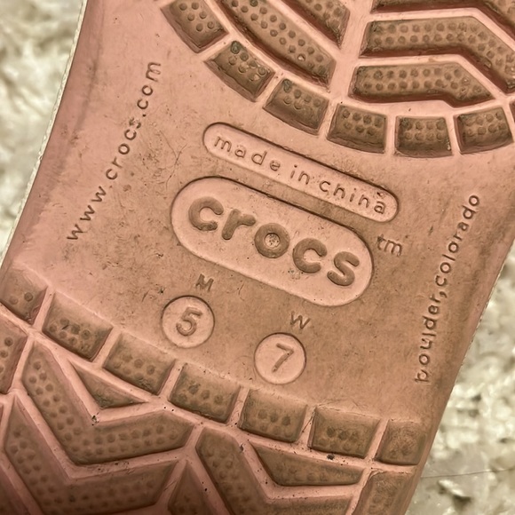Light Pink CROCS. - Picture 6 of 8